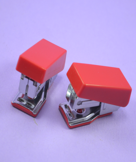 Small stapler Small stapler