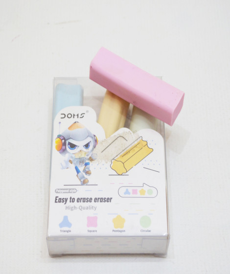 استيكة دومز