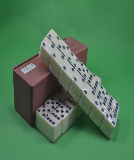 Domino Domino