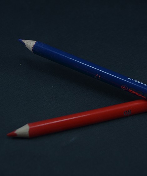 قلم رصاص مزدوج اللون